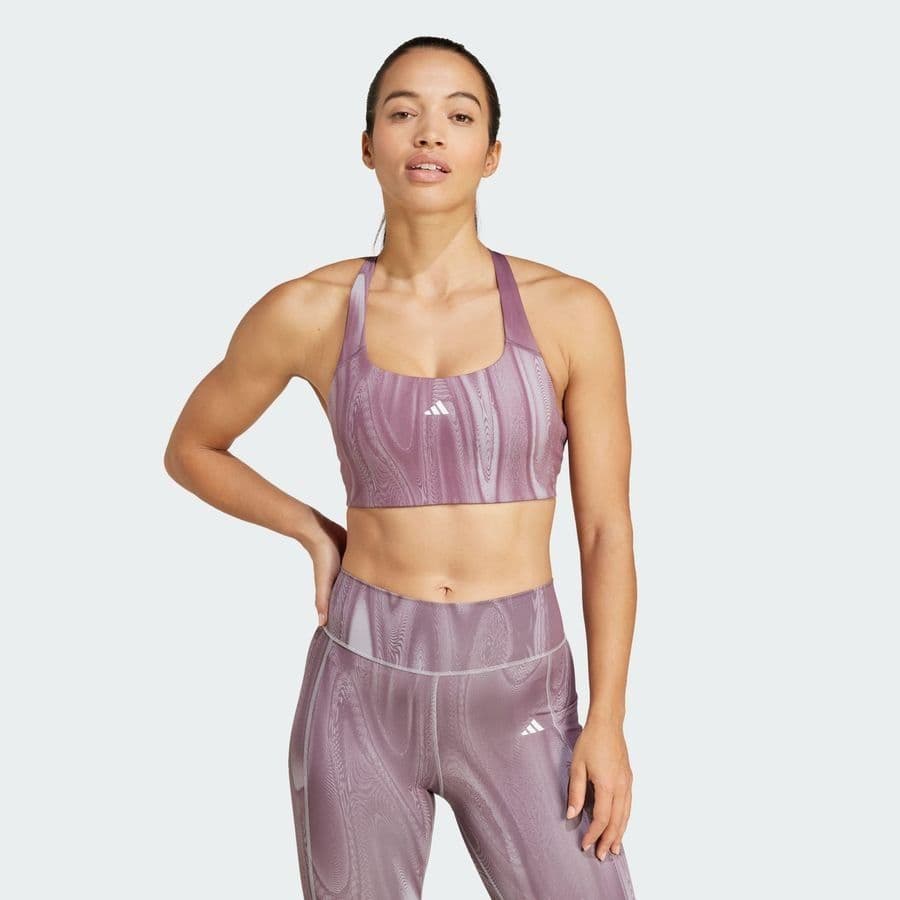 Top Adidas Powerimpact, cor roxo, vista frontal no modelo