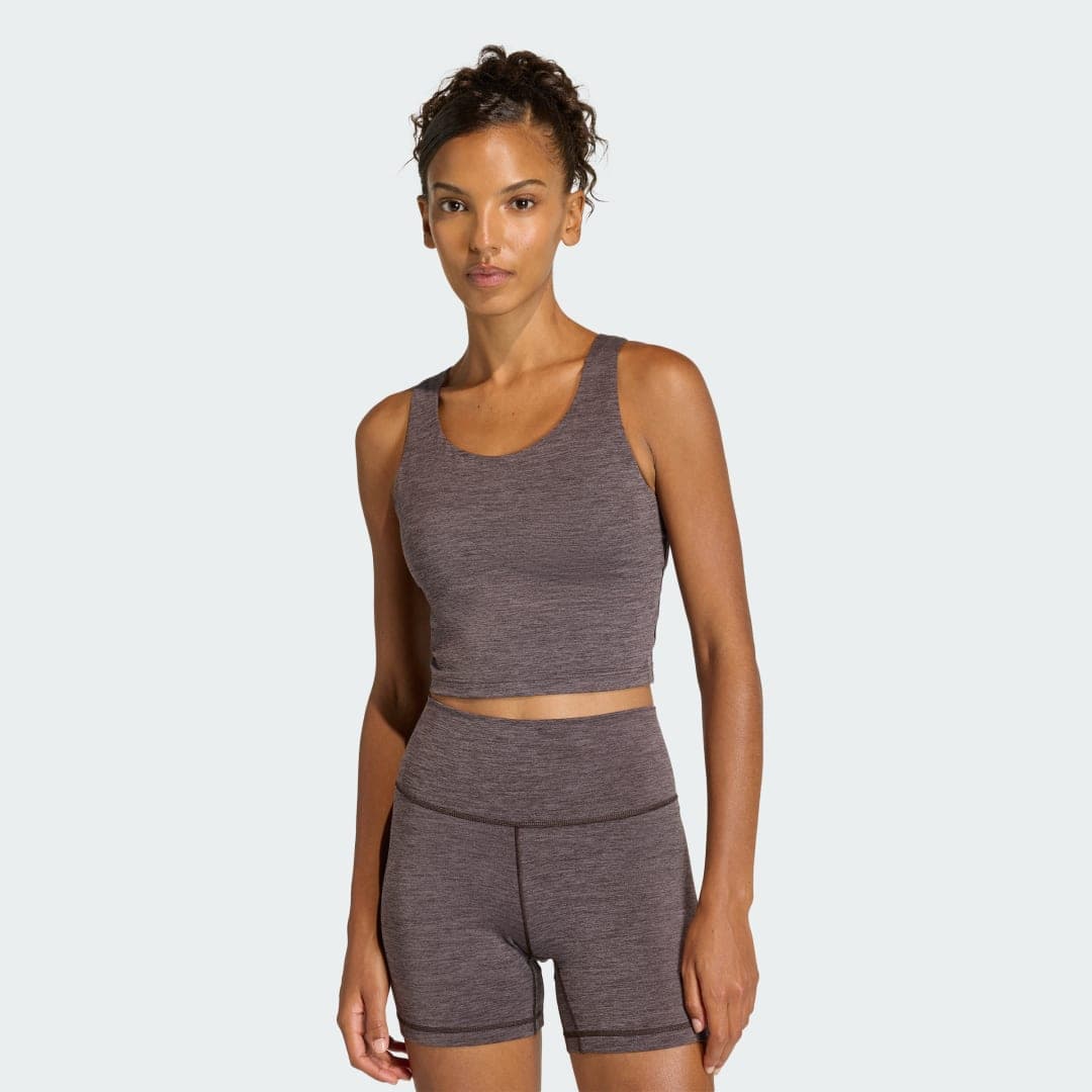 Top Esportivo Regata Suporte Médio All Me Mulher adidas · Marrom